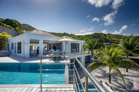 Luxury Villa Avenstar hillside of Camaruche with exceptional views of the sea, 5 bedrooms in Lorient - St Barth 40,250 Week rental For Super Rich