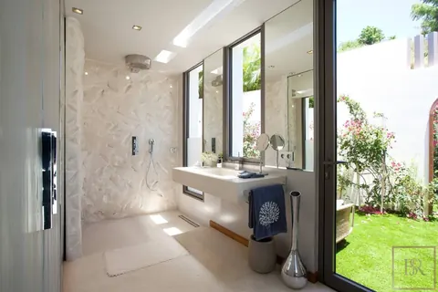 Luxury Villa Vitti enormous (39 x 16 ft) heated infinity pool, 5 bedrooms in St Barth property rental For Super Rich