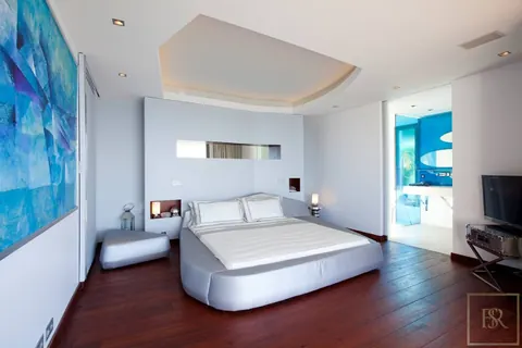 Luxury Villa Vitti enormous (39 x 16 ft) heated infinity pool, 5 bedrooms in St Barth best rental For Super Rich