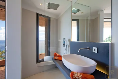 Luxury Villa Vitti enormous (39 x 16 ft) heated infinity pool, 5 bedrooms in St Barth Classified ads rental For Super Rich