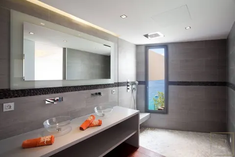 Luxury Villa Vitti enormous (39 x 16 ft) heated infinity pool, 5 bedrooms in St Barth deal rental For Super Rich