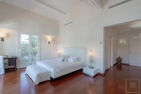Luxury Villa direct access to the sea nice pool with sea view, 5 bedrooms in St Jean Cap Ferrat best rental For Super Rich Luxury Villa direct access to the sea nice pool with sea view, 5 bedrooms in St Jean Cap Ferrat best rental For Super Rich