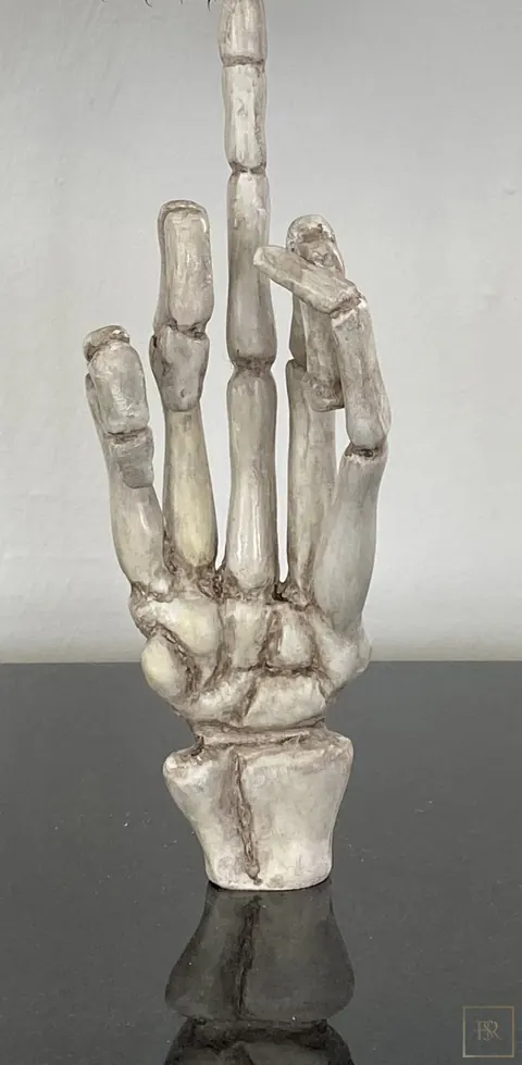 Sculpture Fuck the world - Marco Veronese Hungary for sale For Super Rich