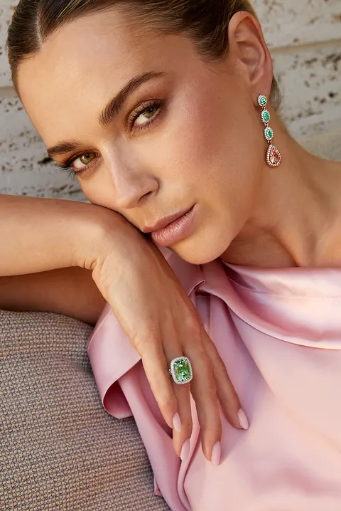Ring One-of-a-kind  N°204 Exceptional Mint Tourmaline Statement – 18 kt Palladium White Gold -  Celine Roelens Belgium for sale For Super Rich