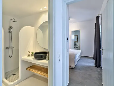 Elegant Hotel Beach Front stunning sea views, 18 bedrooms in Paros Classified ads for sale For Super Rich