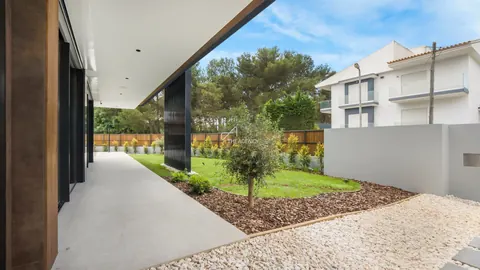 Contemporary Villa swimming pool, garden near Quinta da Marinha, Guincho Beach, 6 bedrooms in Cascais deal for sale For Super Rich