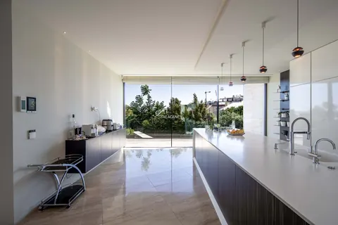 Design Villa ESTORIL, 2 Swimming pool indoor & outdoor, 5 bedrooms in Cascais ultra luxury for sale For Super Rich