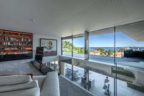 Design Villa ESTORIL, 2 Swimming pool indoor & outdoor, 5 bedrooms in Cascais expensive for sale For Super Rich