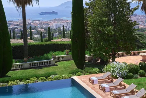 Luxury Villa Panoramic View 10mn to the Croisette, 8 bedrooms in Cannes available for sale For Super Rich