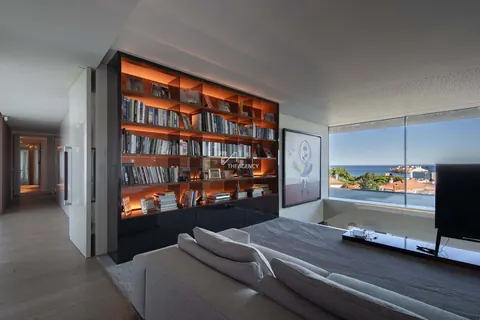 Design Villa ESTORIL, 2 Swimming pool indoor & outdoor, 5 bedrooms in Cascais exclusive for sale For Super Rich