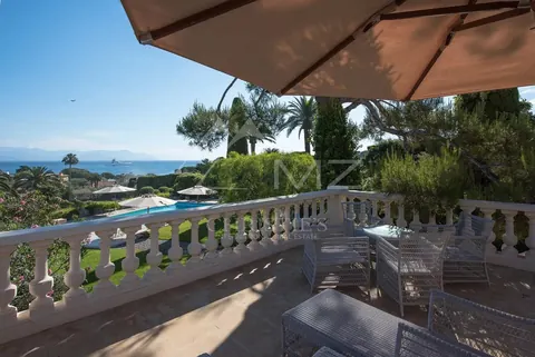 Elegant Villa 14x6m heated swimming pool Tennis court with grass, 4 bedrooms in Cap d'Antibes photos rental For Super Rich