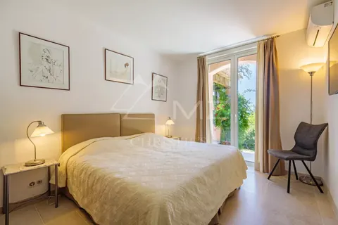Luxury Villa Near Pampelonne terrace and pool overlooking the sea, 5 bedrooms in Ramatuelle deal rental For Super Rich