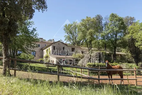 Country Ranch/Farm halfway between Cannes and Monaco haven of peace, 7 bedrooms in Roquefort-les-Pins real estate for sale For Super Rich