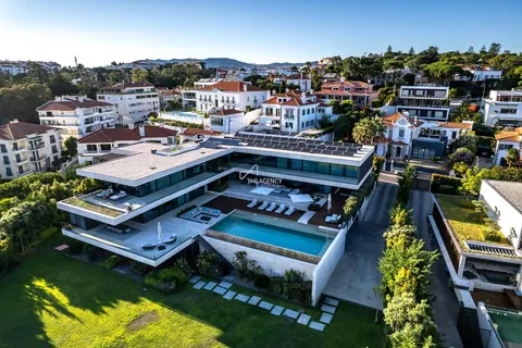 Design Villa ESTORIL, 2 Swimming pool indoor & outdoor, 5 bedrooms in Cascais New for sale For Super Rich
