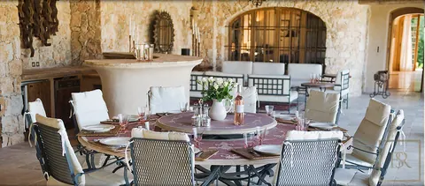 Luxury Villa splendid panoramic sea view & Lérins Islands 3 heated swimming pools, tennis court, 17 bedrooms in Frejus prix for sale For Super Rich