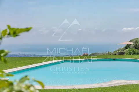 Provencal House Panoramic views sea and the old village Tennis court, pool, stylish summer kitchen, 9 bedrooms in Saint Paul de Vence Used for sale For Super Rich