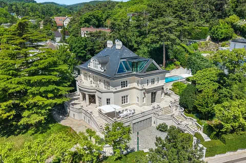 Luxury Villa Panoramic View heated outdoor pool, 5 bedrooms in Döbling