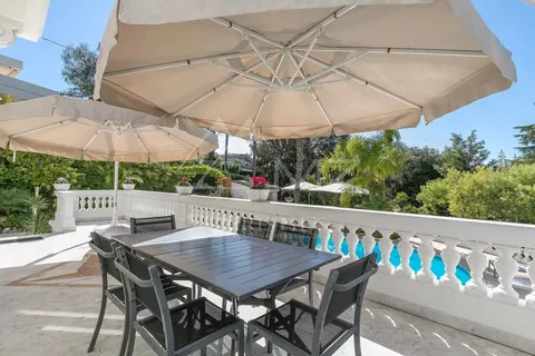 Belle époque Villa Close to town center Swimming pool 8x5m, 5 bedrooms in Cannes - French Riviera property rental For Super Rich