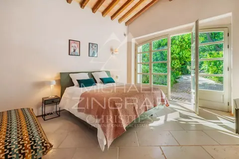 Provençal Villa Heart of nature close to the beaches, 6 bedrooms in Ramatuelle - French Riviera value rental For Super Rich