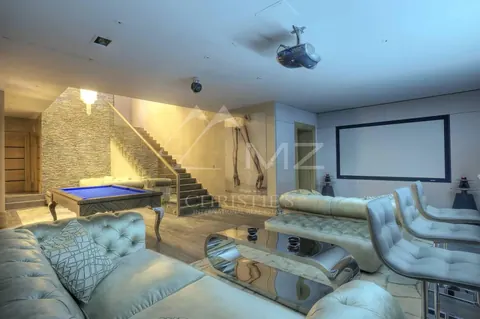 Luxury Villa Exceptional Californie 25 m swimming pool, Jacuzzi for 8 people, 8 bedrooms in Cannes best rental For Super Rich