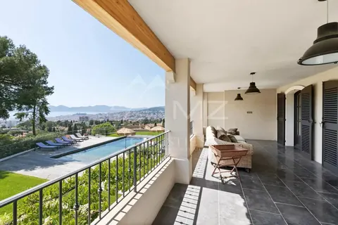 Premium Villa Secured domain Heated salted pool of 12x4m, 4 bedrooms in Cannes search rental For Super Rich