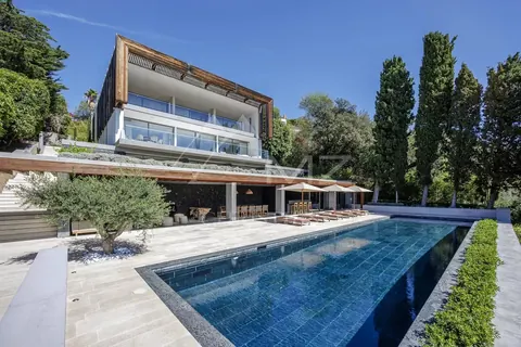 High-end Villa heated swimming pool, Synthetic tennis landscaped park, 7 bedrooms in Cannes - French Riviera prix rental For Super Rich