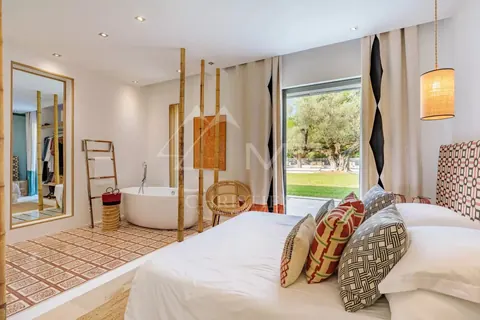 Contemporary Villa between the Salins and the Canoubiers swimming pool, 8 bedrooms in Saint Tropez property rental For Super Rich
