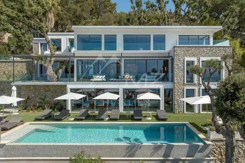 Contemporary Villa Heated swimming pool Land 1800m², 6 bedrooms in Cannes