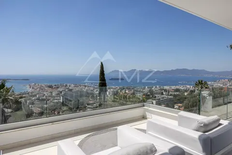Contemporary Villa Heated swimming pool Land 1800m², 6 bedrooms in Cannes property rental For Super Rich