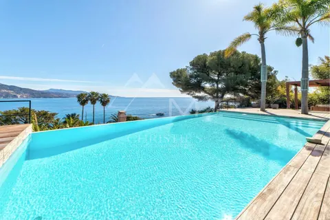 Design Villa spectacular sea views uniquely and tastefully furnished, 5 bedrooms in Roquebrune Cap Martin Classified ads rental For Super Rich