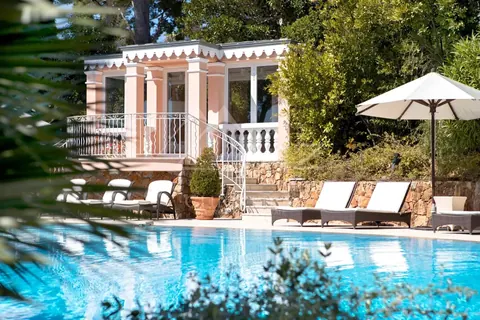 High-end House Exceptional view overlook the sea  Tennis court, Pool, sauna, 4 bedrooms in Saint Jean Cap Ferrat best rental For Super Rich