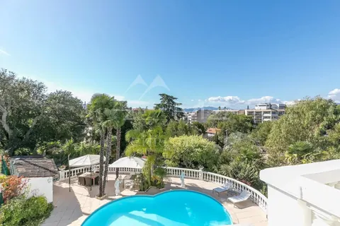 Belle époque Villa Close to town center Swimming pool 8x5m, 5 bedrooms in Cannes - French Riviera 0 rental For Super Rich