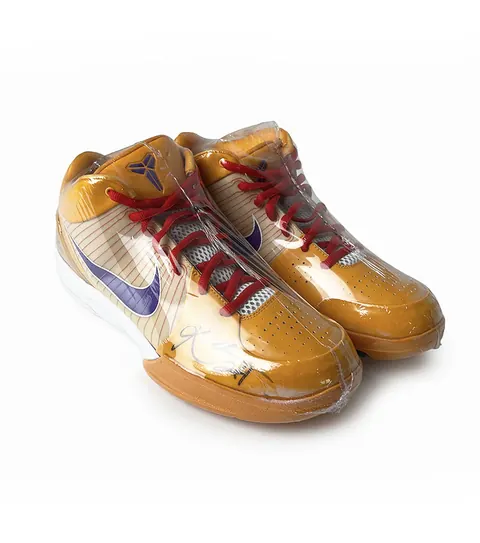 Kobe Bryant Signed Nike Sneakers Exclusive - Never Released 34,090 for sale For Super Rich