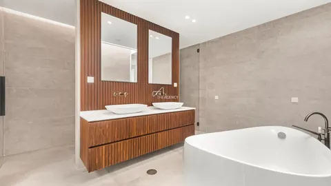 Contemporary Villa swimming pool, garden near Quinta da Marinha, Guincho Beach, 6 bedrooms in Cascais luxury for sale For Super Rich