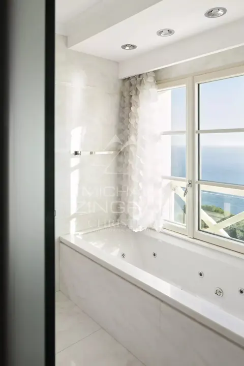 Elegant Villa Breathtaking panoramic views of sea and Monaco Cinema, Fitness, Spa, Pool, 5 bedrooms in Roquebrune Cap Martin property for sale For Super Rich