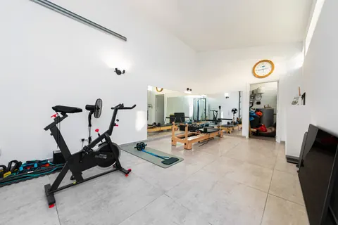 Luxury Villa Sea View, Paddle court, 5 bedrooms in Santa Bárbara de Nexe properties for sale For Super Rich