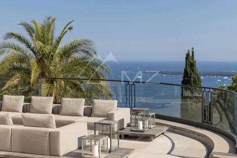 Elegant House Built in 1928 hill of Californie, sea view, 18 bedrooms in Cannes