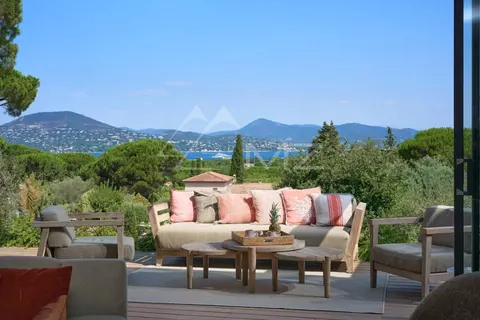 Contemporary  Villa Heated swimming pool 16x4m near center and beaches, 6 bedrooms in Saint Tropez available rental For Super Rich