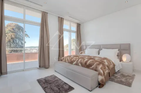 Luxury Villa seaview, nearby the center of Cannes 250 sqm terrace with jacuzzi, 6 bedrooms in Cannes price rental For Super Rich
