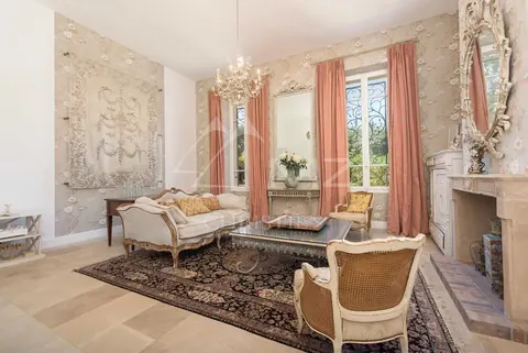 Elegant Villa 14x6m heated swimming pool Tennis court with grass, 4 bedrooms in Cap d'Antibes best rental For Super Rich