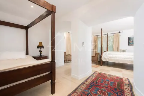 Elegant Villa 14x6m heated swimming pool Tennis court with grass, 4 bedrooms in Cap d'Antibes Classified ads rental For Super Rich