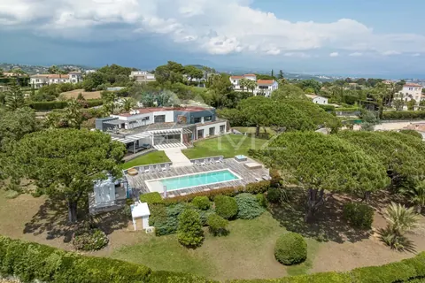 Contemporary Villa Sea View Heated swimming pool, jacuzzi, 5 bedrooms in Vallauris property rental For Super Rich