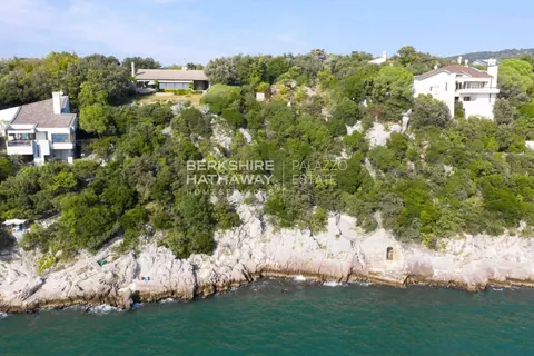 Design Villa Beach Front with a private beach, 7 bedrooms in Duino - Aurisina search for sale For Super Rich Design Villa Beach Front with a private beach, 7 bedrooms in Duino - Aurisina search for sale For Super Rich