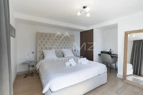 Contemporary Villa Sea View Heated swimming pool, jacuzzi, 5 bedrooms in Vallauris deal rental For Super Rich