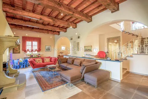 Elegant Villa Panoramic View Vineyards view, 15 bedrooms in Firenze Toscana image for sale For Super Rich