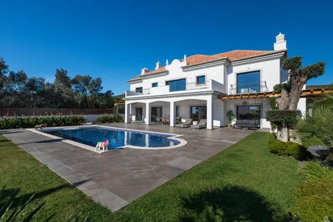 Luxury Villa Sea View, Paddle court, 5 bedrooms in Santa Bárbara de Nexe luxury for sale For Super Rich