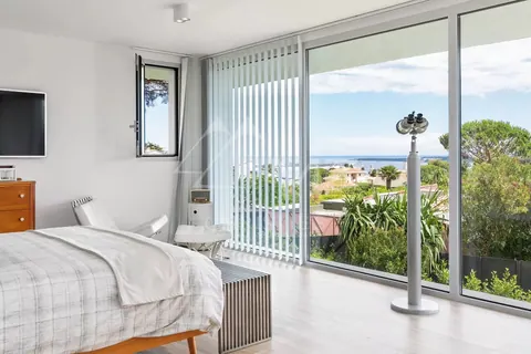 Contemporary Villa Swimming pool 5 minutes from La Croisette, 5 bedrooms in Cannes price rental For Super Rich