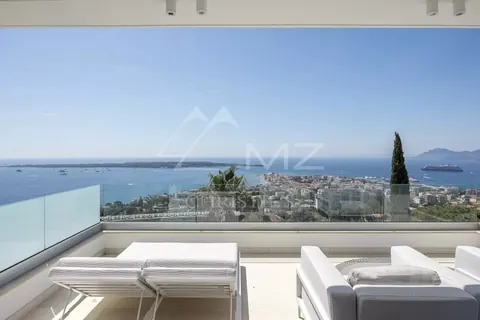 Contemporary Villa Heated swimming pool Land 1800m², 6 bedrooms in Cannes best rental For Super Rich