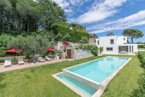 Contemporary Villa Swimming pool 5 minutes from La Croisette, 5 bedrooms in Cannes available rental For Super Rich