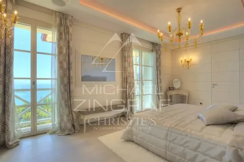 Elegant Villa Breathtaking panoramic views of sea and Monaco Cinema, Fitness, Spa, Pool, 5 bedrooms in Roquebrune Cap Martin photo for sale For Super Rich
